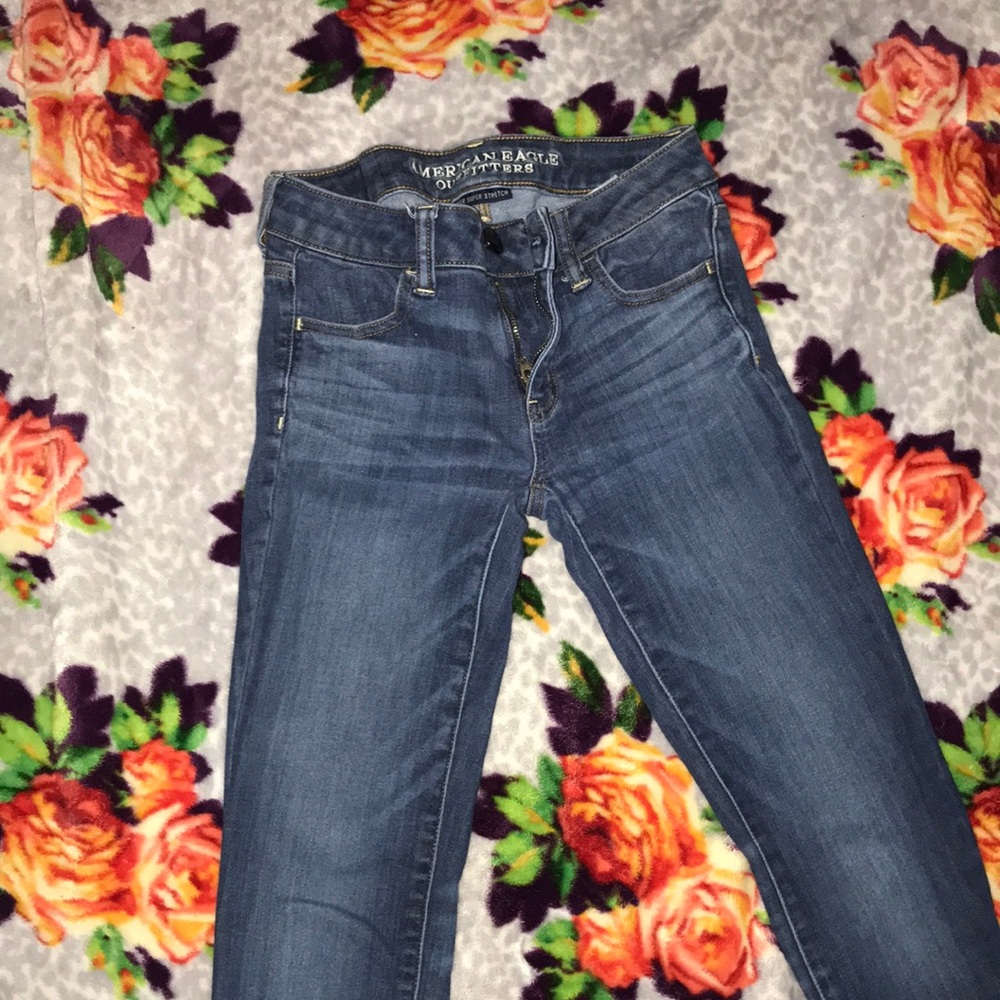 American eagle jeans!